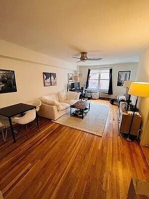 Primary Photo - 25 W 13th St