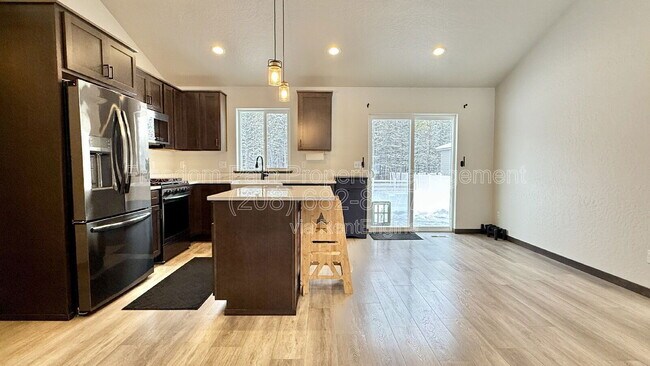 Building Photo - 31015 N Alice Ct