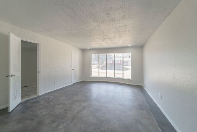 Building Photo - Opportunity Knocking with this HUGE home available for Rent to Own or Lease!