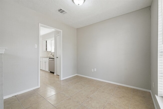 Building Photo - 2506 Nightowl Trail