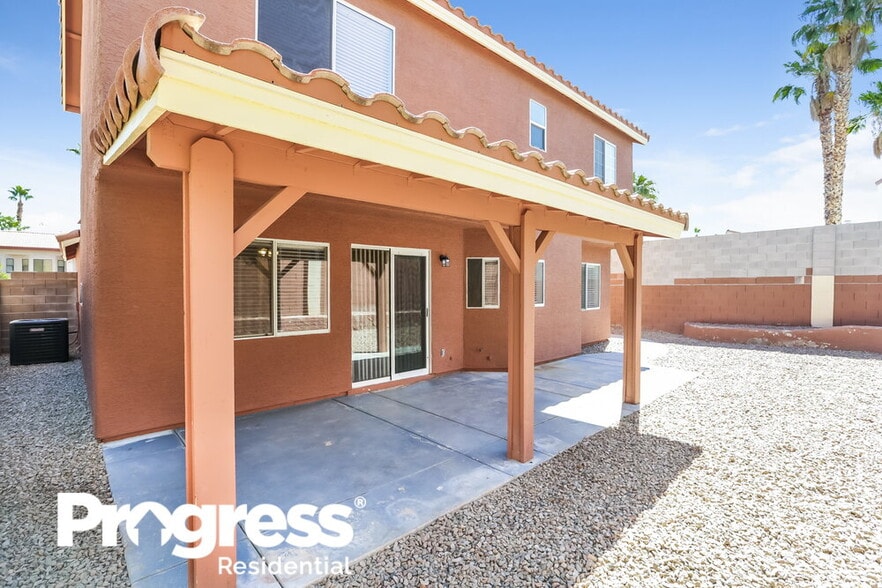 Building Photo - 800 Rock Springs Dr