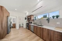 Building Photo - 5637 Klump Ave