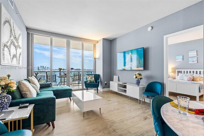 Building Photo - 2600 E Hallandale Beach Blvd