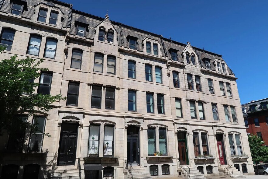 Building Photo - 1226 Saint Paul St