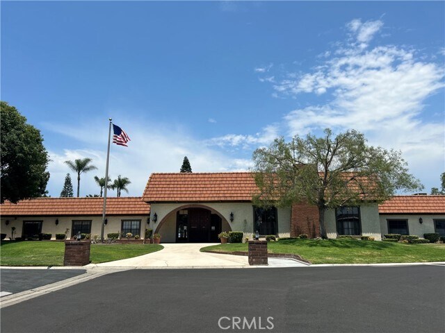 Building Photo - 2851 Rolling Hills Dr