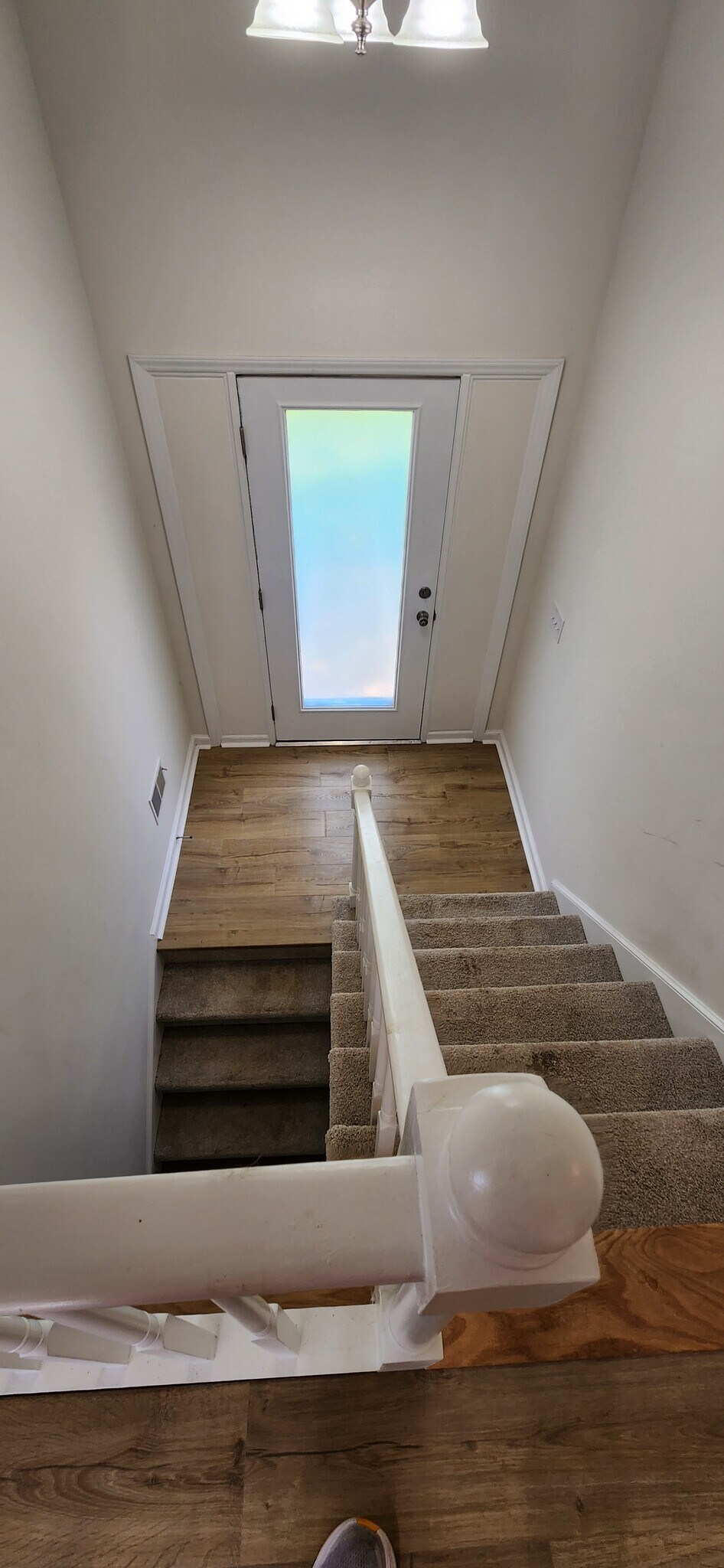 Front Entrance / Stairs - 1704 Danbury Dr