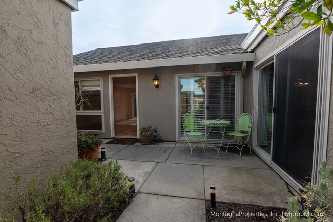 Building Photo - Spacious & Bright Los Gatos Home w/AC and ...