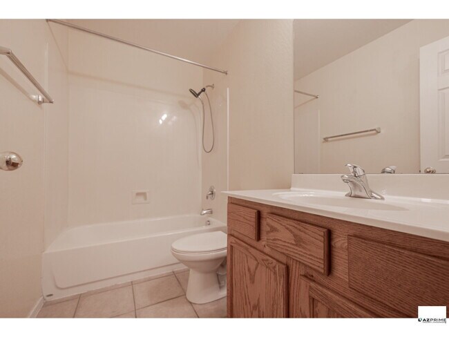 Building Photo - 6715 S 35th Dr