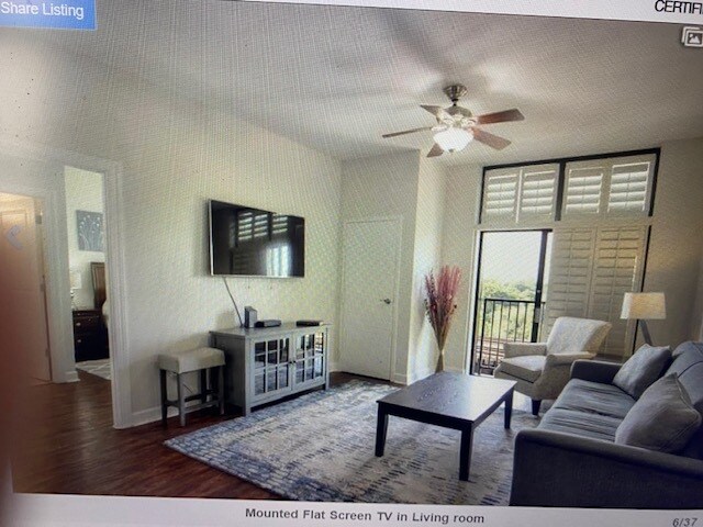 Living Room - 1101 Haxall Point