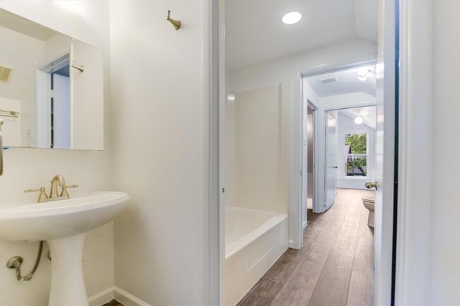 Building Photo - 4415 Avenue D