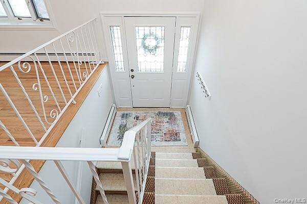 Building Photo - 860 Beckman Dr