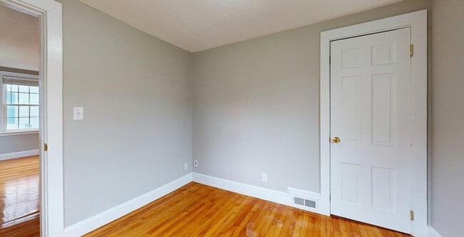 Building Photo - 55 Brentwood St