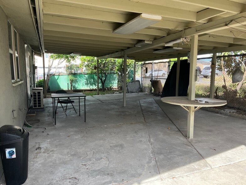 Backyard - 303 S 46th St