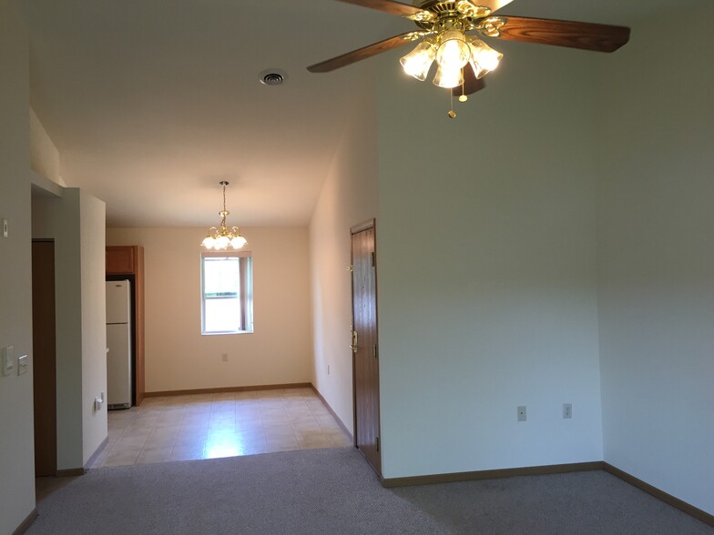 Building Photo - 616 Westwynd Ct