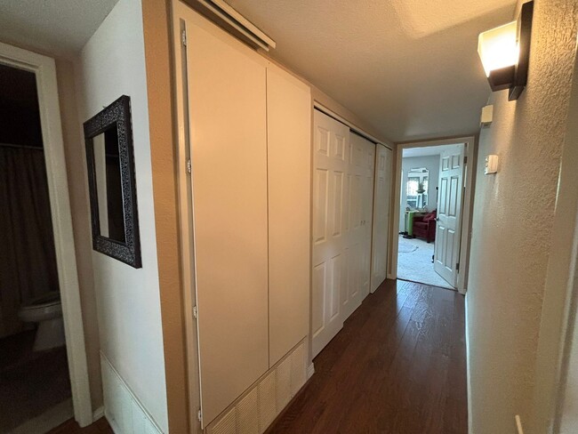 Building Photo - Enjoy this cozy 2 Bedroom, 1.75 Bathrooms, 1.5 Car Garage home in Premier Active Adult Resort Sty...