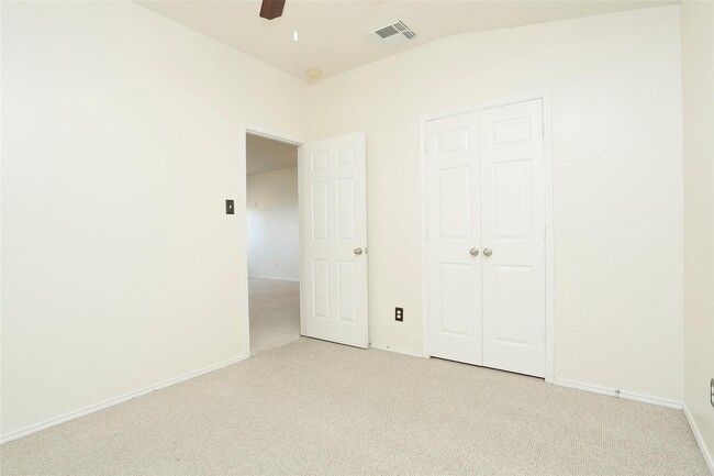 Building Photo - 1939 Wooded Acres Dr