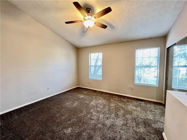 Building Photo - 206 Wedgewood Way