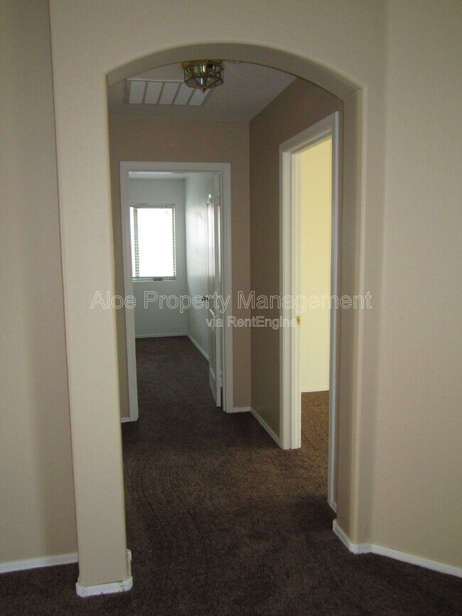 Building Photo - 18671 N Madison Rd