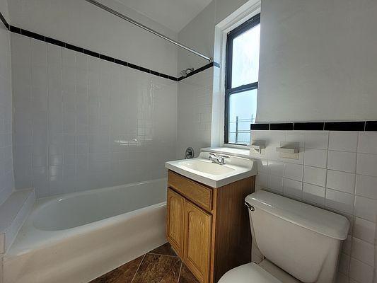 Building Photo - 2 bedroom in BRONX NY 10451