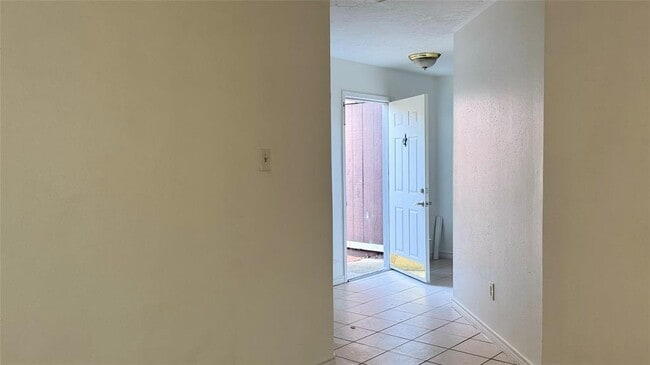 Building Photo - 21318 Bridgepoint Ln