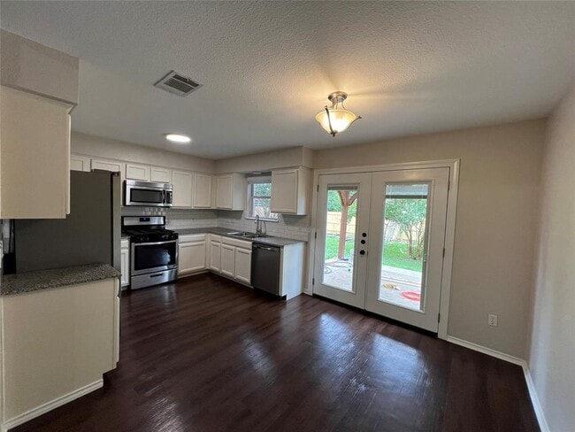 Building Photo - 4713 Castleman Dr