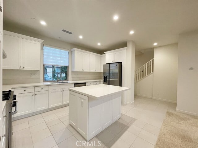 Building Photo - 139 Anthology