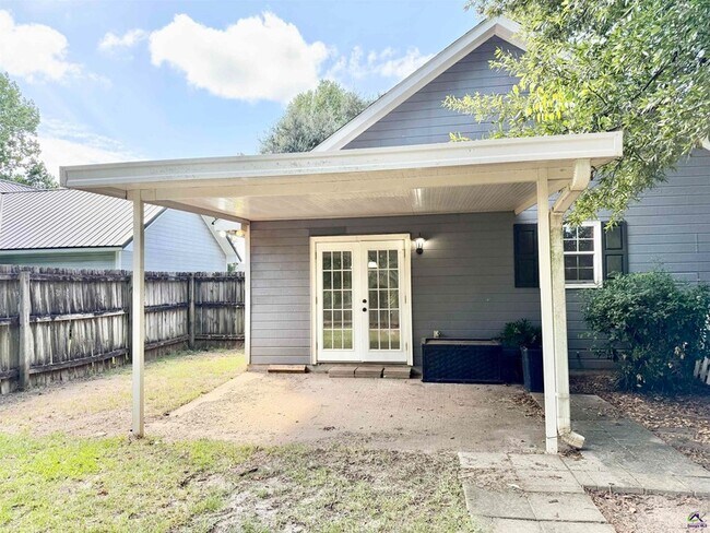 Building Photo - 103 Westoak Ct