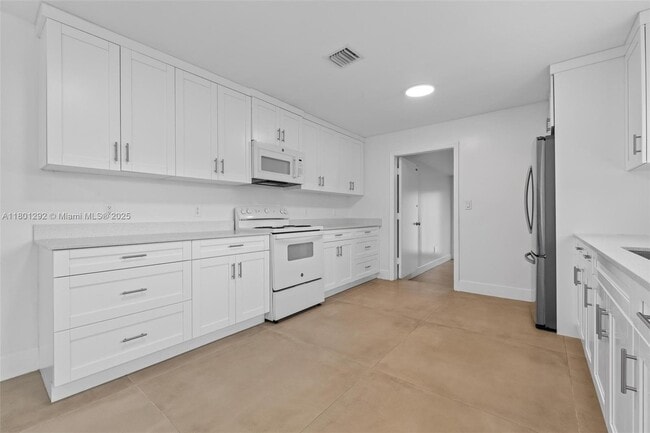 Building Photo - 21825 SW 154th Ave