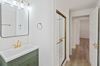 Building Photo - Stunning 3 bedroom home in East Pittsburgh available now!