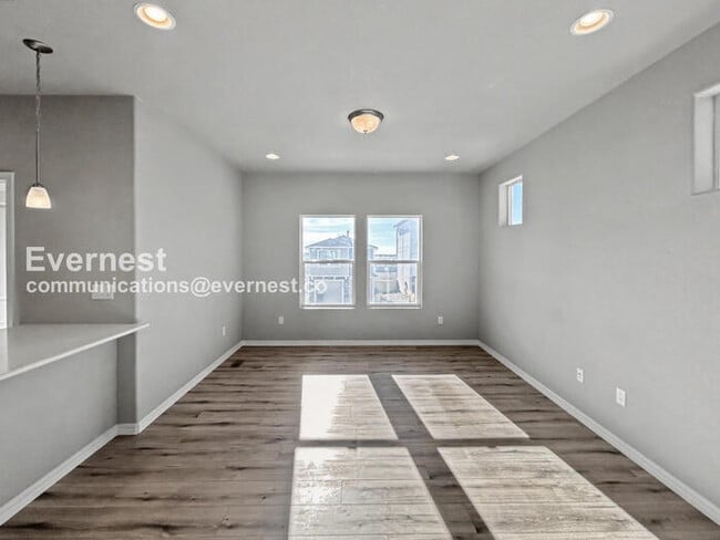 Building Photo - 4447 Samaritan Lp