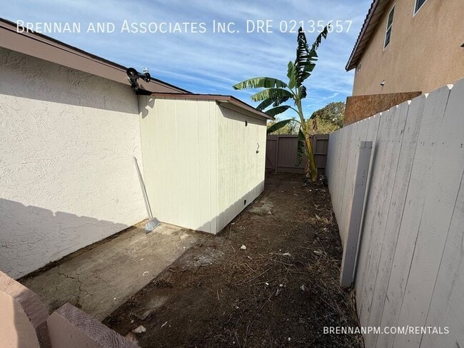 Building Photo - 3774 Beta St