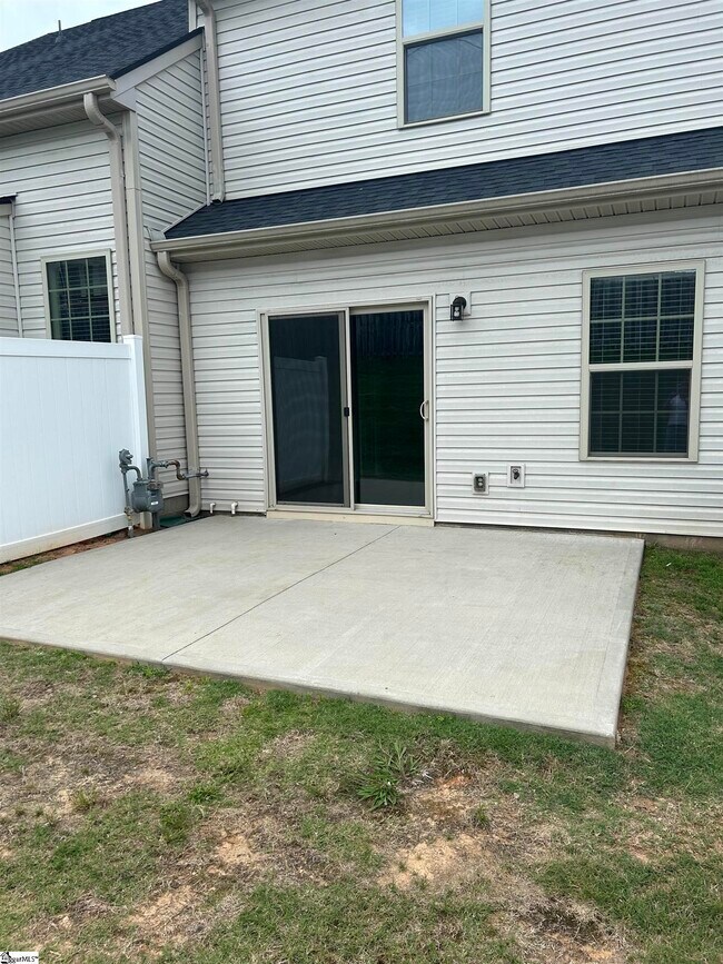 Building Photo - 129 Middleby Way