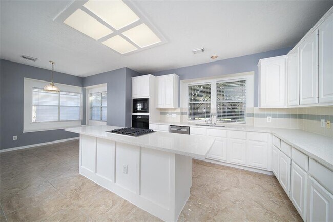 Building Photo - 4102 Magnolia Ln