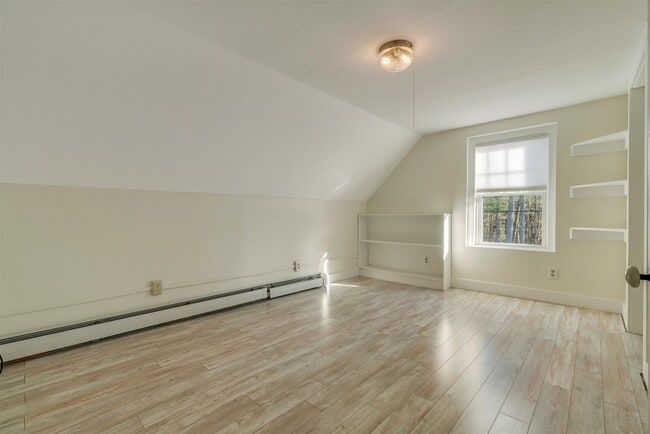 Building Photo - 132 NH-108