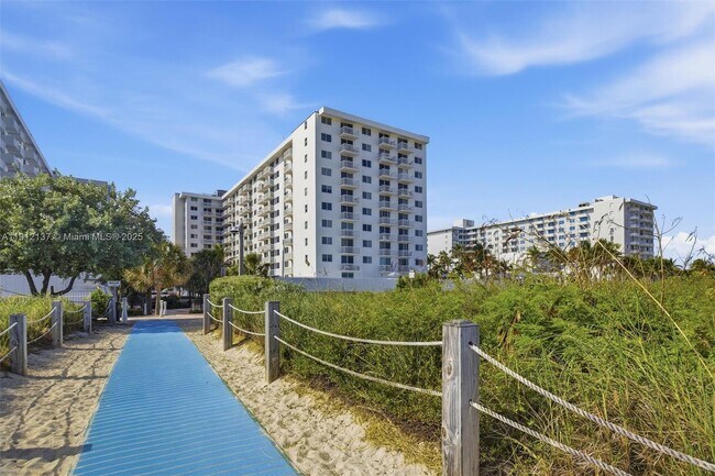 Building Photo - 401 Ocean Dr