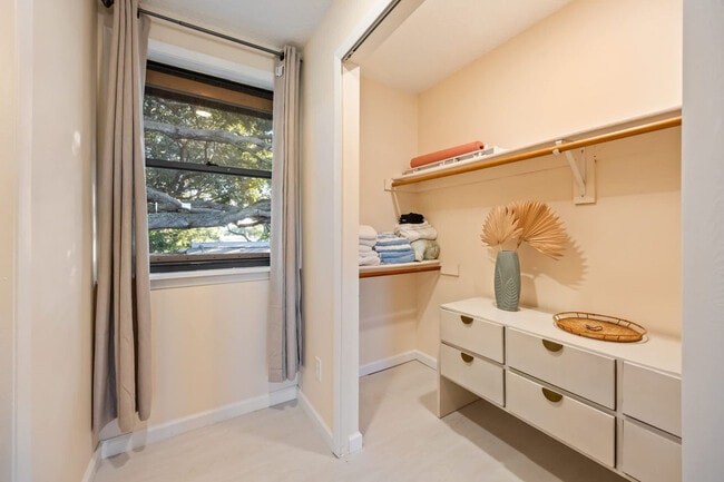 Building Photo - 4 N 3rd St