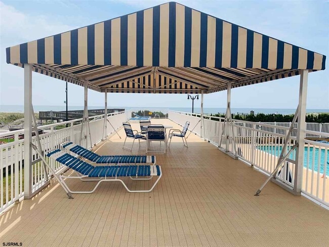 Building Photo - 101 S Plaza Pl