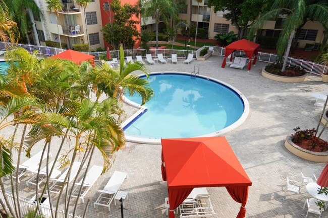 Building Photo - 9375 SW 77th Ave