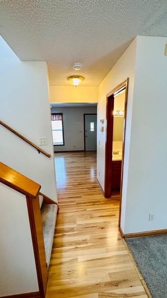 Building Photo - 335 Sherwood Ave