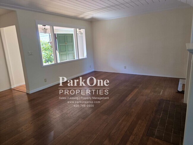 Building Photo - 4 Los Dedos Rd