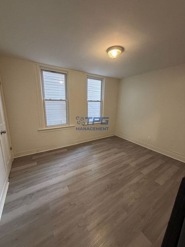 Building Photo - 130 Milford Ave