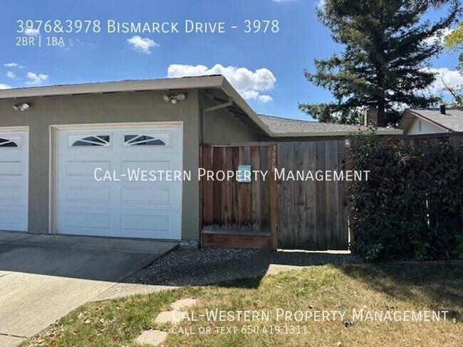 Primary Photo - 3976&3978 Bismarck Drive-3978