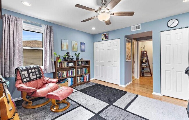 Building Photo - 741 10th St