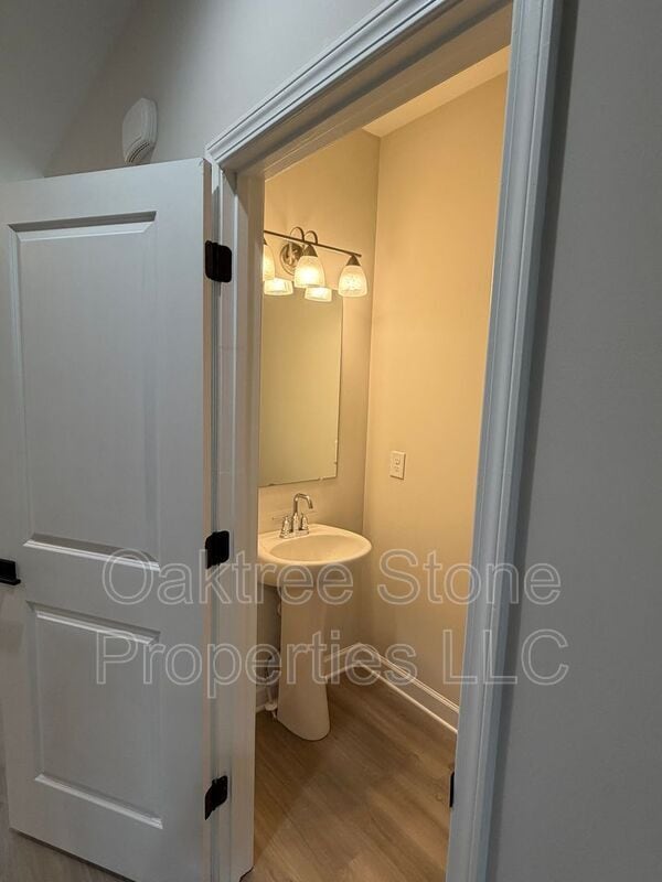 Building Photo - 1996 Main St NW