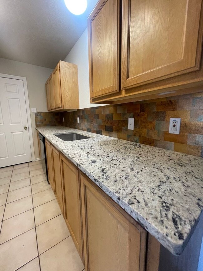 Building Photo - House For Lease In Old Granbury Estates 3 ...