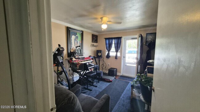 Building Photo - 308 W Malvern Ct