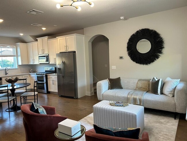 Building Photo - 142 Volterra Ln