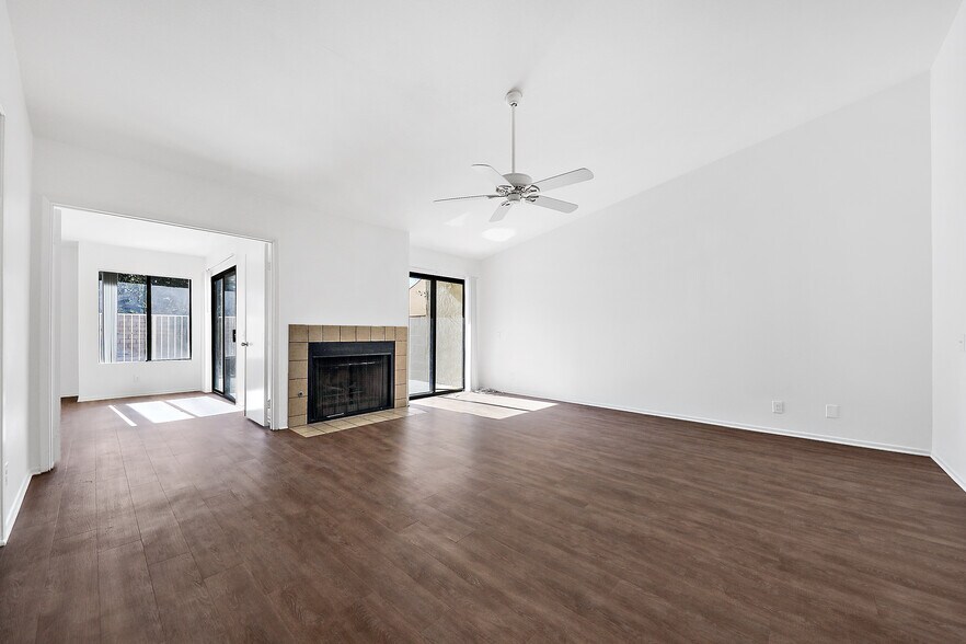 Building Photo - 74239 Santa Rosa Cir