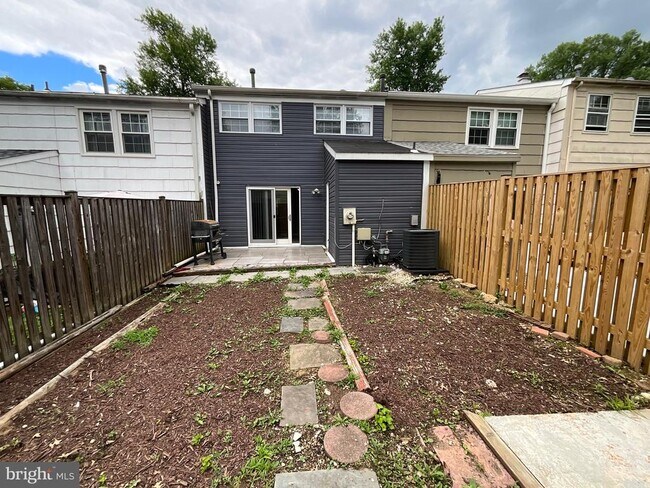 Building Photo - 5526 Green Dory Ln