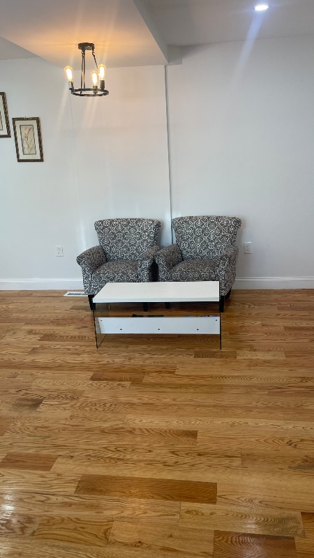 Building Photo - 16 N Main St